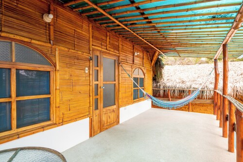 Casa Shaka — Peaceful Surf Retreat in La Punta, Montañita