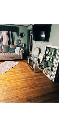 Private gated home in a county setting in nice quiet neighborhood