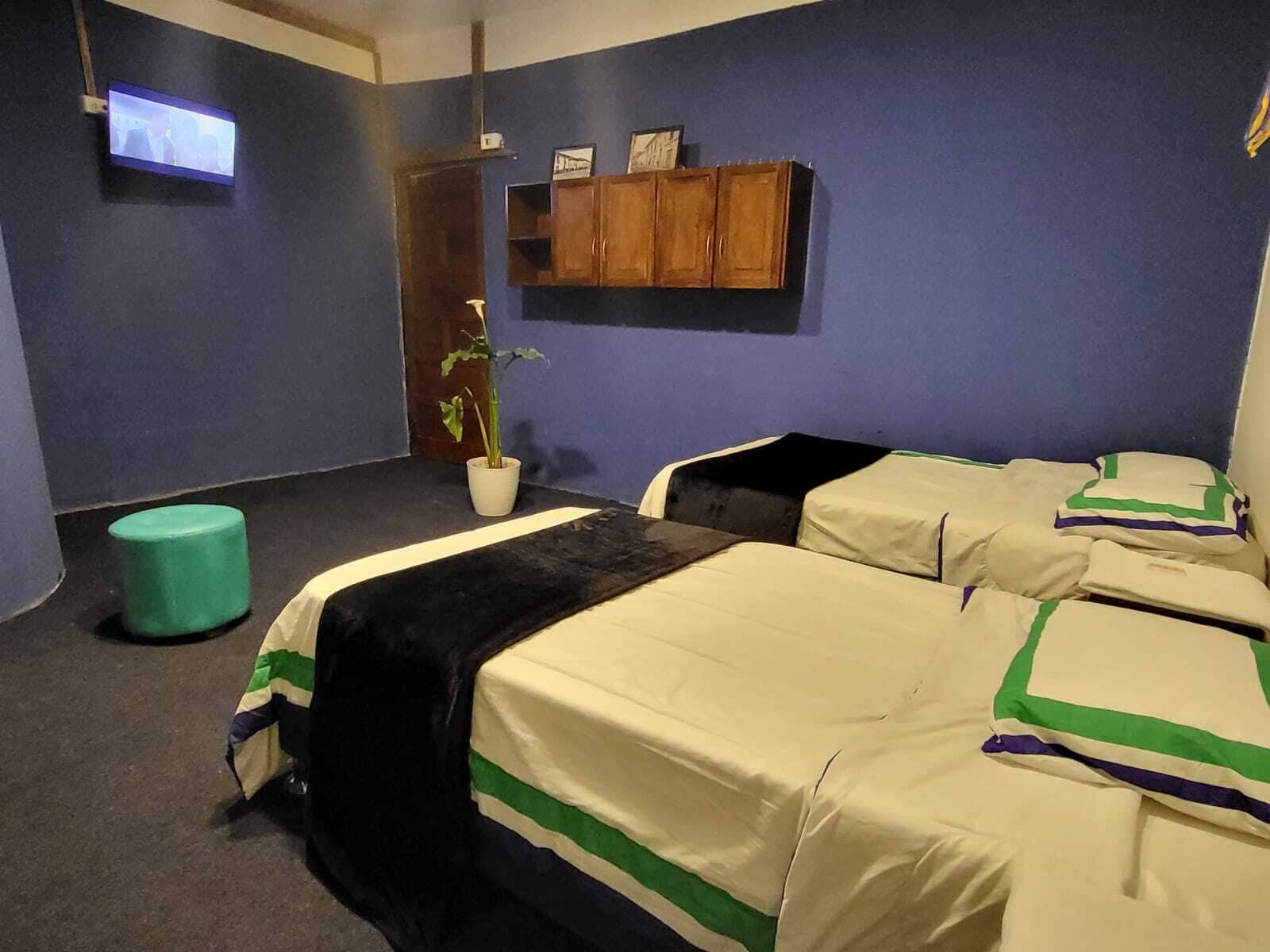 Chambre avec lits jumeaux, patio, vue cour intérieure