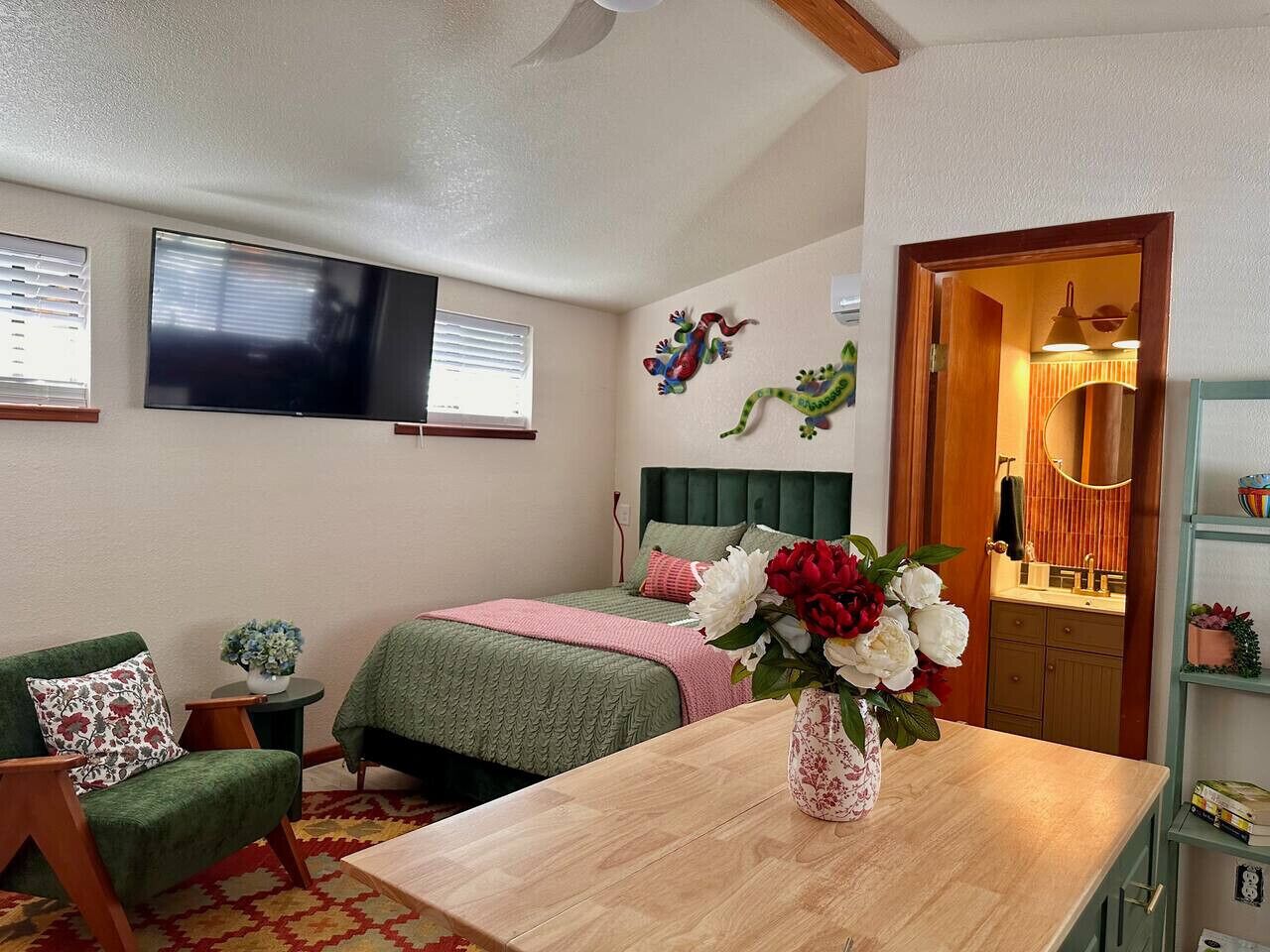 1 bedroom, iron/ironing board, travel cot, WiFi