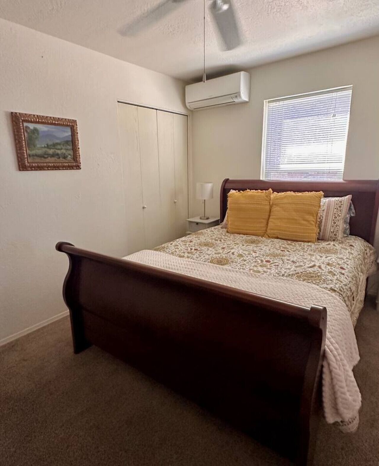 熨斗/熨衣板、旅行婴儿床、WiFi、床单