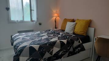 2 chambres, bureau, Wi-Fi, draps fournis