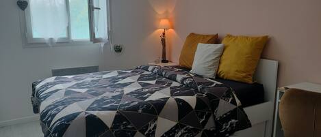 2 Schlafzimmer, Schreibtisch, WLAN, Bettwäsche