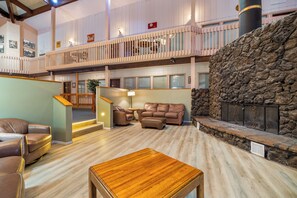 Lobby - #252: Pine 2nd Level 1 Bedroom Roundhouse Resort (Pinetop Country Club)