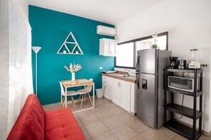 Living area - Bright and cozy apartment for 3 guests with balcony, near La Paz waterfront (La Paz)