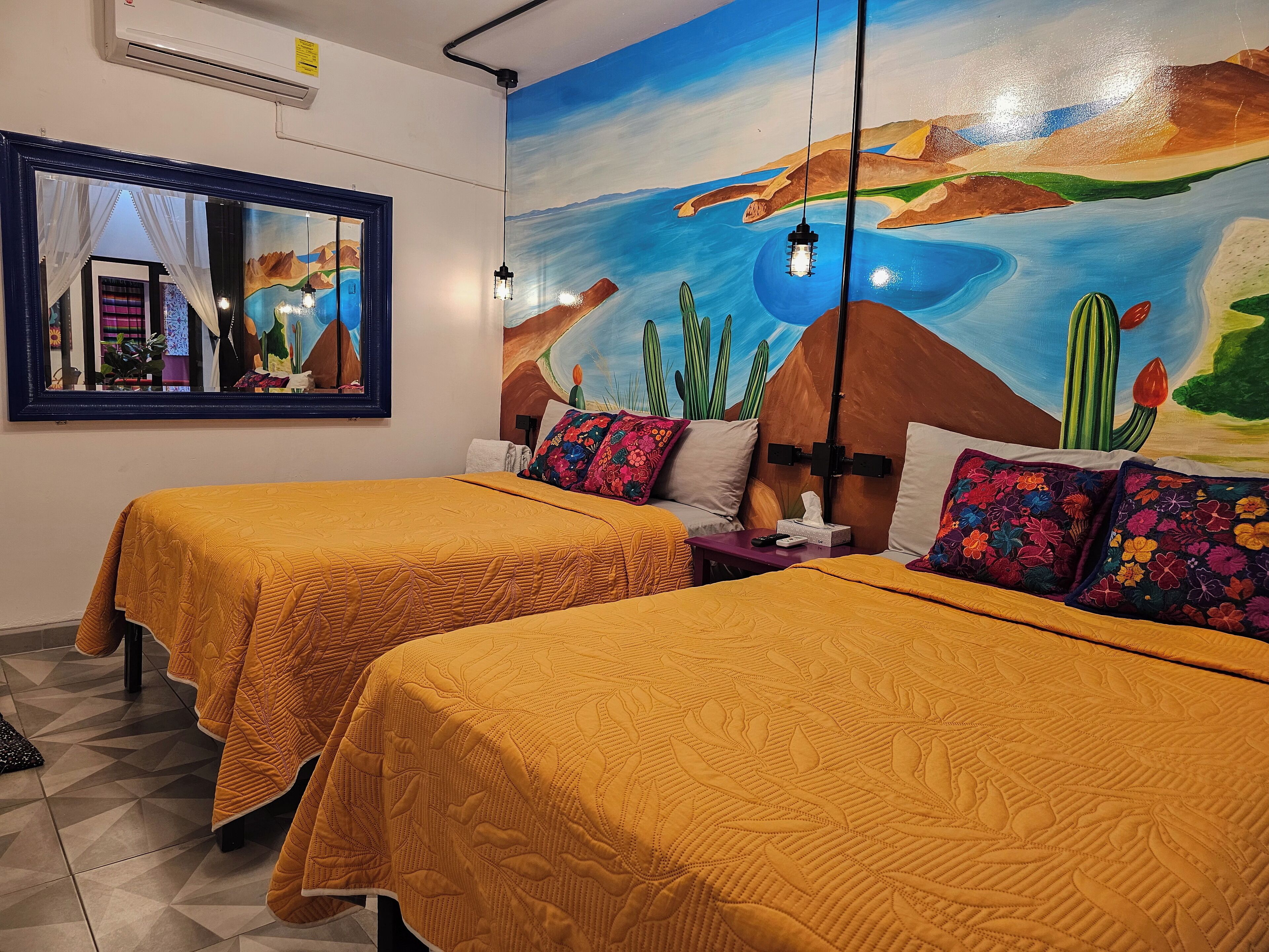 Schreibtisch, Bügeleisen/Bügelbrett, kostenloses WLAN