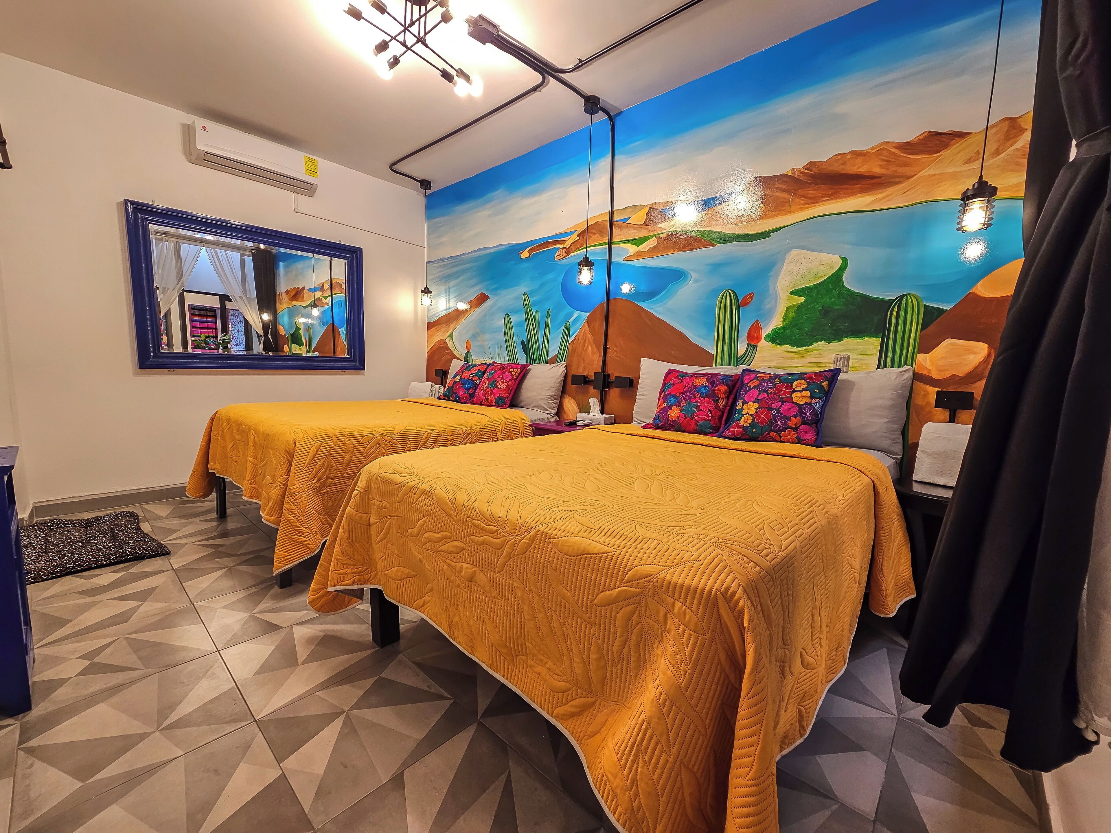 Skrivebord, strykejern/-brett og wi-fi (inkludert)