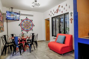 Dining - Spacious 3-Bedroom Apartment near La Paz Malecón – Perfect for Families & Groups (La Paz)
