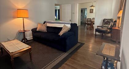 Charming 2-bedroom house in Saint Joseph centrally located
