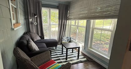 Charming 2-bedroom house in Saint Joseph centrally located