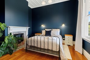 3 habitaciones, tabla de planchar con plancha y wifi gratis 