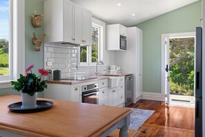 微波炉、烤箱、炉灶、洗碗机