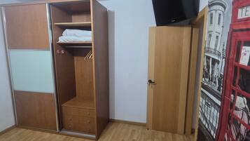 4 bedrooms, WiFi, bed sheets