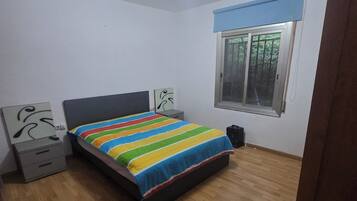 4 bedrooms, WiFi, bed sheets