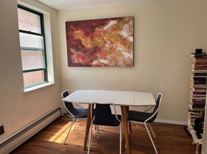 Dining - 2-bedroom apartment in New York City (New York)