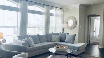 Villa, Multiple Beds, Patio, Beach View (Legacy Villa 203) | Living area