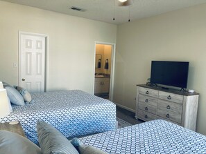 Biệt thự, nhiều giường, sân hiên, quang cảnh bãi biển (Legacy Villa 203) | 2 phòng ngủ, trang trí khác biệt 