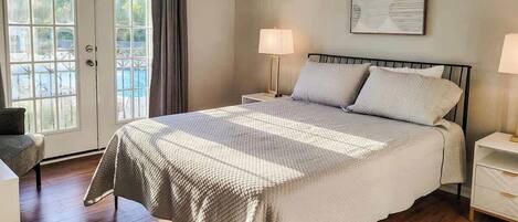 วิลล่า, เตียงควีนไซส์ 1 เตียง, อ่างน้ำร้อน, วิวทะเล (Legacy Villa 1103) | 1 ห้องนอน, ห้องพักตกแต่งอย่างมีเอกลักษณ์, ตกแต่งพิเศษโดยเฉพาะ