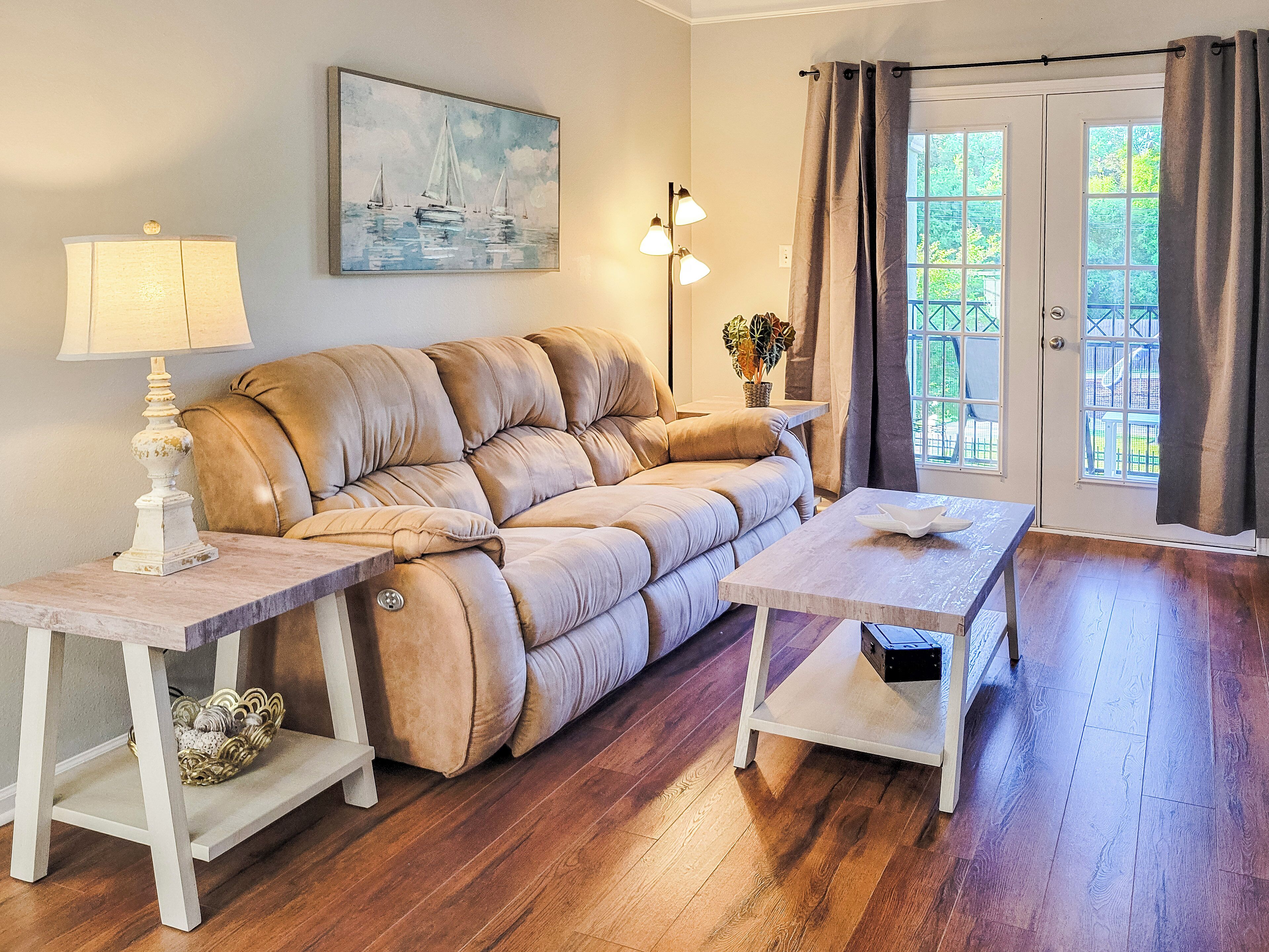 Villa, 1 Queen Bed, Hot Tub, Ocean View (Legacy Villa 1103) | Living area