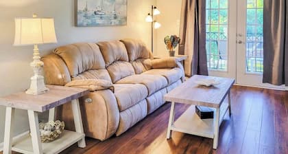 Legacy Villa 1103 - 1 Bedroom 1 Bath With Garage in Beachside Neighborhood