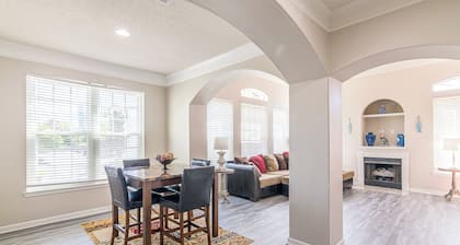 Legacy Villa 506 - 2 Bedroom 2 Bath With Garage in Beachside Neighborhood