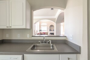 Villa, Multiple Beds, Patio, Beach View (Legacy Villa 506) | Interior