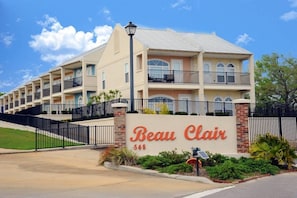 Mặt tiền nơi lưu trú