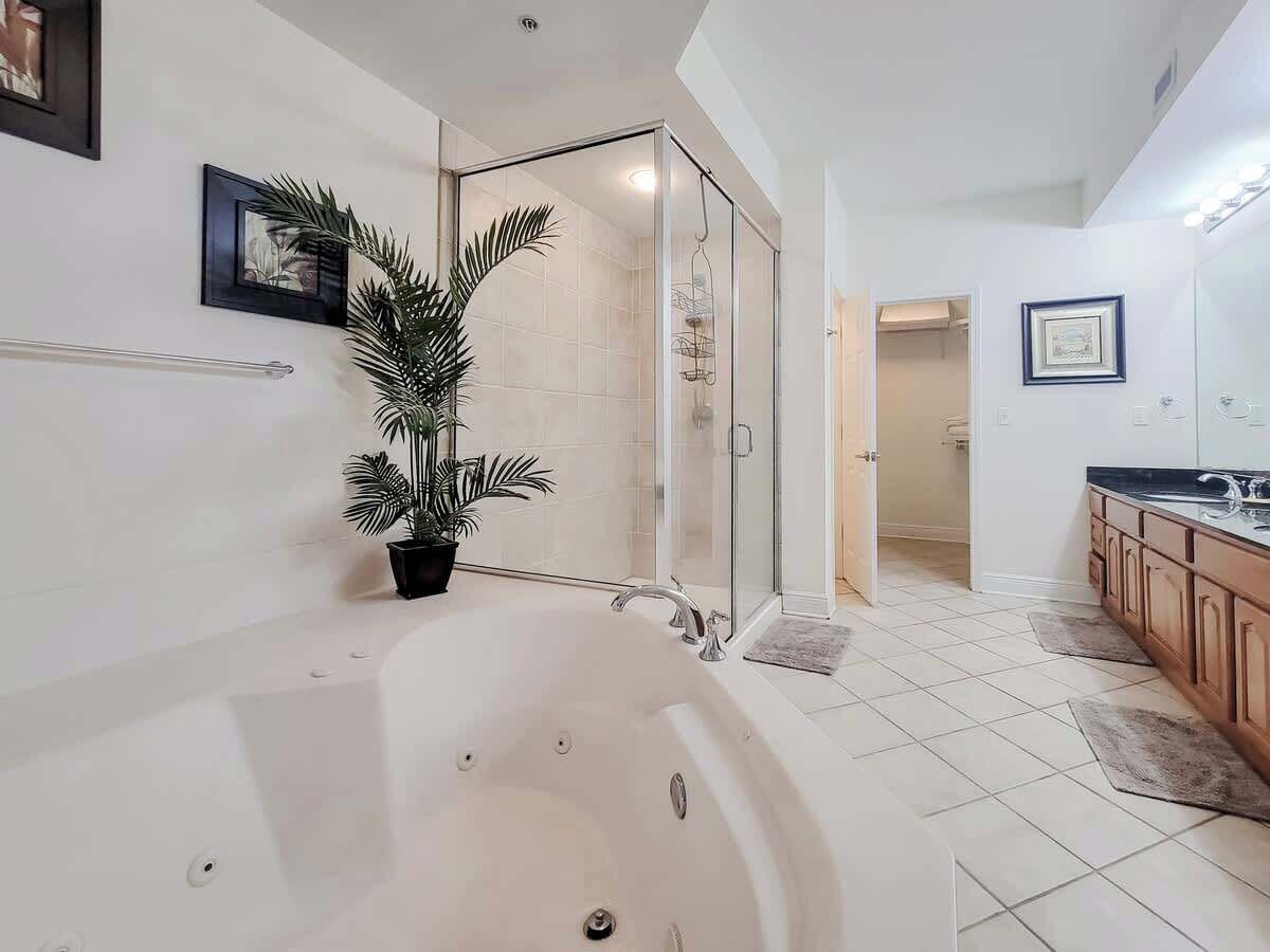 Condo, Multiple Beds, Hot Tub, Ocean View (Beau View 1806) | Bathroom | Towels