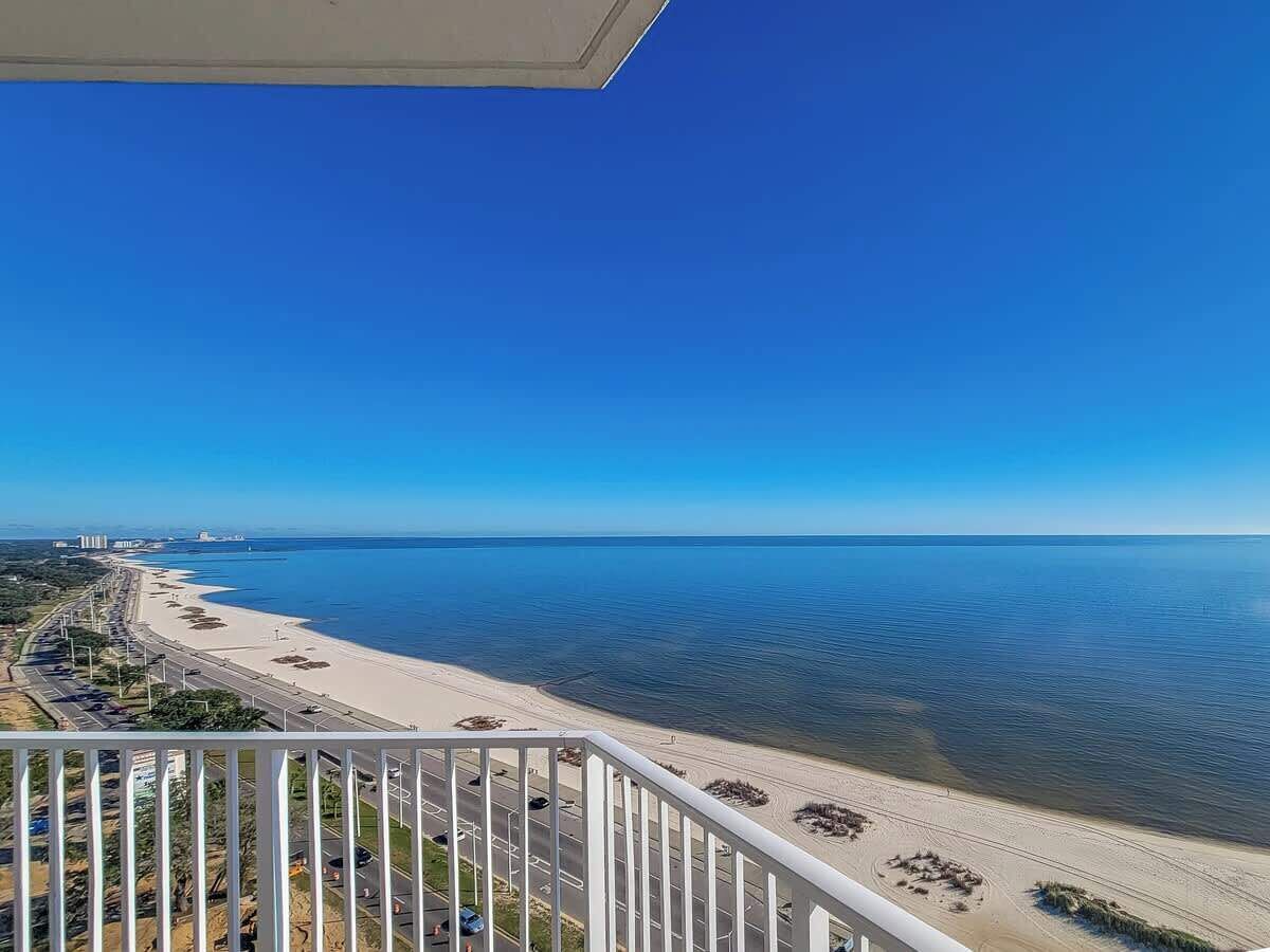 Condo, Multiple Beds, Hot Tub, Ocean View (Beau View 1806) | Property grounds