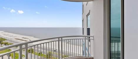 Condo, Multiple Beds, Pool Access, Ocean View (Legacy Tower II 1301) | Property grounds