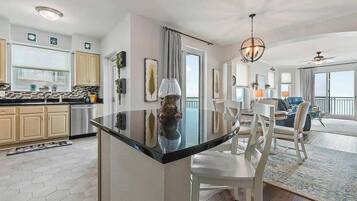 Condo, Multiple Beds, Pool Access, Ocean View (Legacy Tower II 1301) | Interior