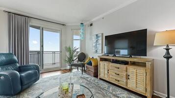 Condo, Multiple Beds, Pool Access, Ocean View (Legacy Tower 2- 1301) | Living area