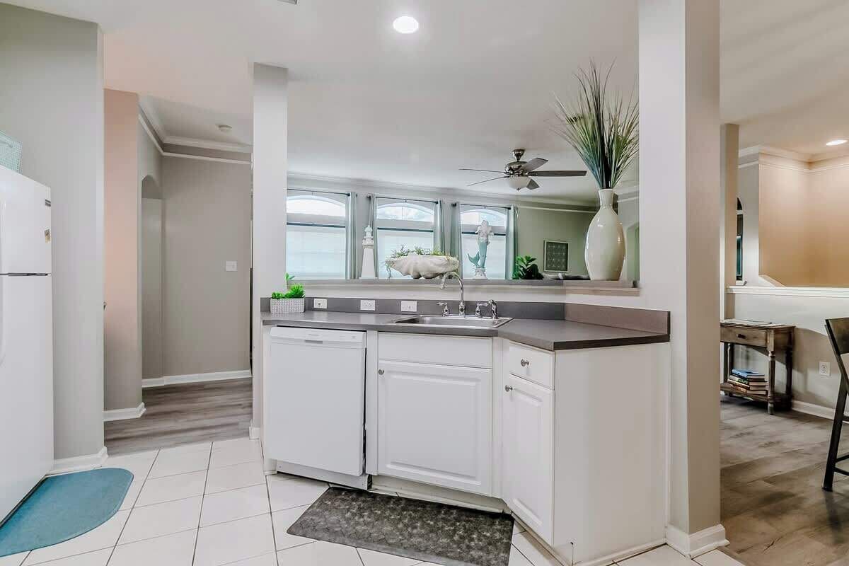 Villa, Multiple Beds, Jetted Tub, Beach View (Legacy Villa 2604) | Interior