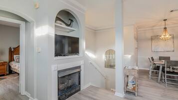 Villa, Multiple Beds, Jetted Tub, Beach View (Legacy Villa 2604) | Interior