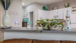 วิลล่า, หลายเตียง, วิวชายหาด (Legacy Villa 2604) | ภายใน