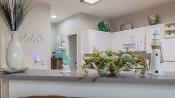 Villa, Berbilang Katil, Jetted Tub, Beach View (Legacy Villa 2604) | Bahagian dalam