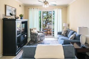 Leilighet, flere senger, adgang til basseng, havutsikt (Legacy Tower 2 -206) | Oppholdsområde