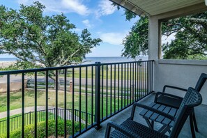 View from room - 120 Beau Clair - Beachview Townhome With Balcony and Deck in Long Beach (Long Beach)