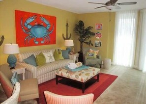 Condo, Berbilang Katil, Hot Tub, Ocean View (Beau View 0303) | Ruang tamu