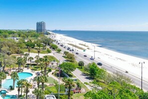 Beach nearby - Beachview Condo at Beau View - 303 - Fully Furnished 3 Bedroom 3 Bathroom (Biloxi)