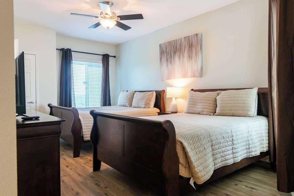 Condo, varias camas, acceso a la alberca, vista al océano (Legacy Tower II 1101) | 3 habitaciones, decoración personalizada y muebles diferentes 
