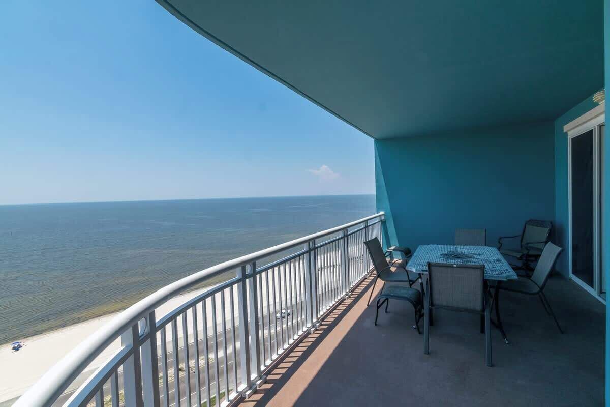Condo, Multiple Beds, Pool Access, Ocean View (Legacy Tower II 1101) | Outdoor dining