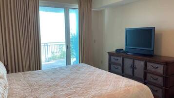 2 bedrooms, individually decorated, individually furnished, bed sheets