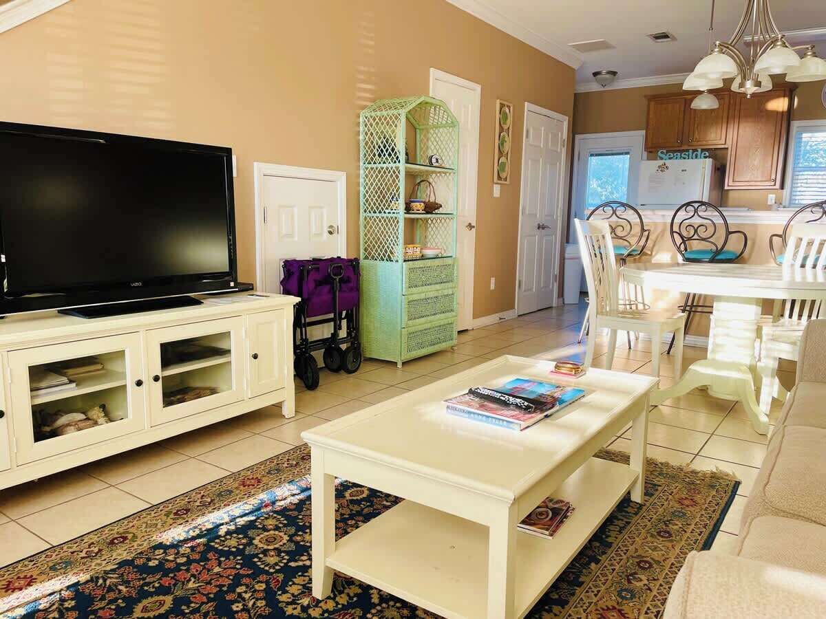 House, Multiple Beds, Patio, Ocean View (Beau Clair 123) | Living area