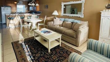 House, Multiple Beds, Patio, Ocean View (Beau Clair 123) | Living area