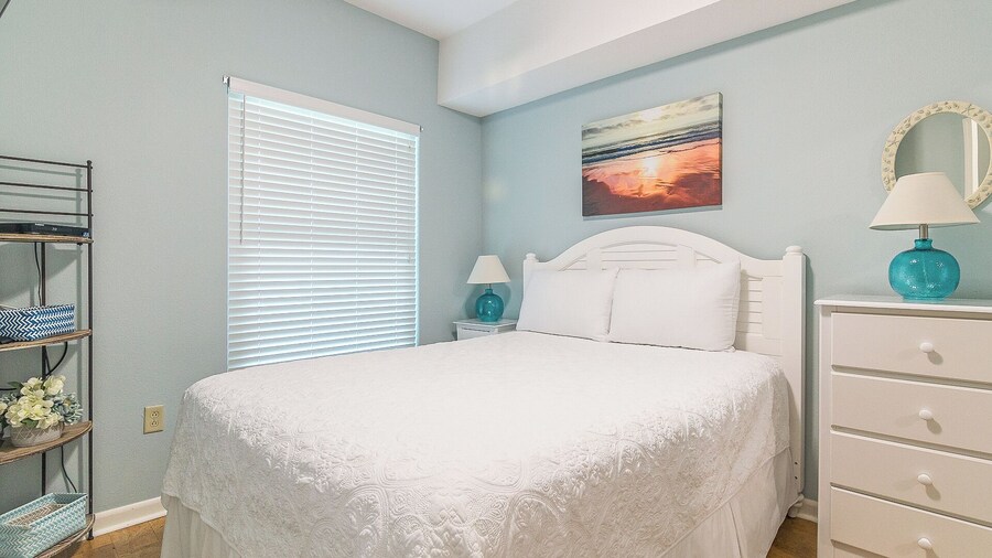 Beachview Condo at Legacy Tower 2 -1006 - Fully Furnished 2 Bedroom 2 Bath