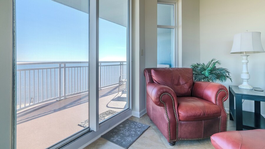 Spacious Beachview End Unit in Legacy Tower 1 -1101 - 3 Bedroom 3 Bath Condo
