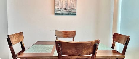 Condo, Multiple Beds, Pool Access, Ocean View (Legacy Tower II 1104) | Dining