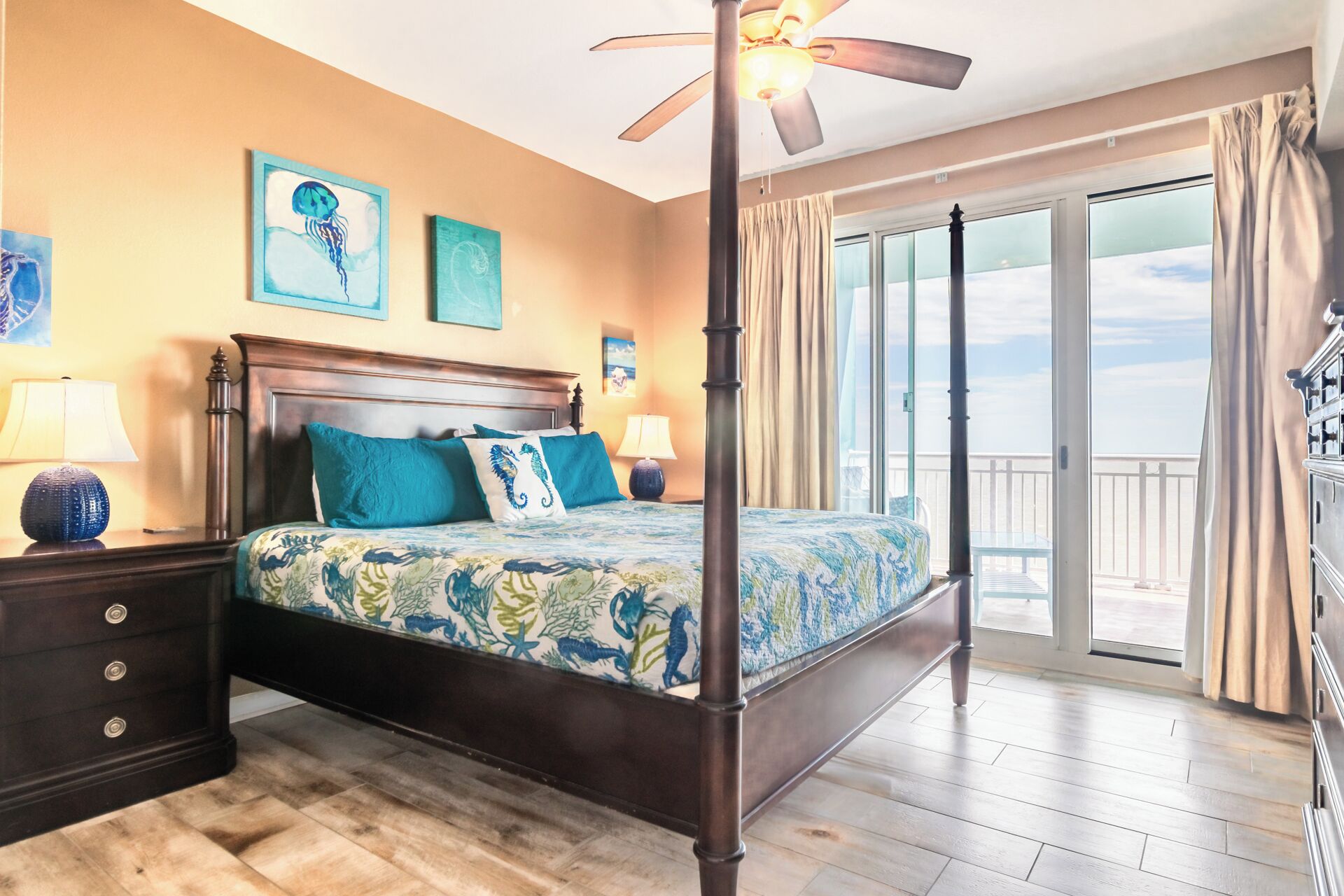 3 bedrooms, individually decorated, individually furnished