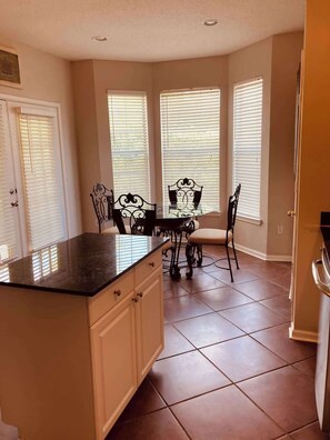 Dining - Legacy Villa 1306 - 2 Bedroom 2 Bath With Garage in Beachside Neighborhood (Gulfport)